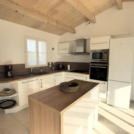 Maison Plain-pied Avec Jardin Pour 6 Personnes, Proche - Fr-1-835-11 La Couarde-sur-Mer