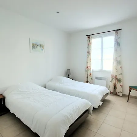 Maison Plain-pied Avec Jardin Pour 6 Personnes, Proche - Fr-1-835-11 La Couarde-sur-Mer