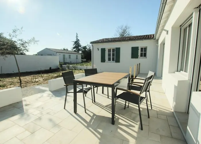 Maison Plain-pied Avec Jardin Pour 6 Personnes, Proche - Fr-1-835-11
