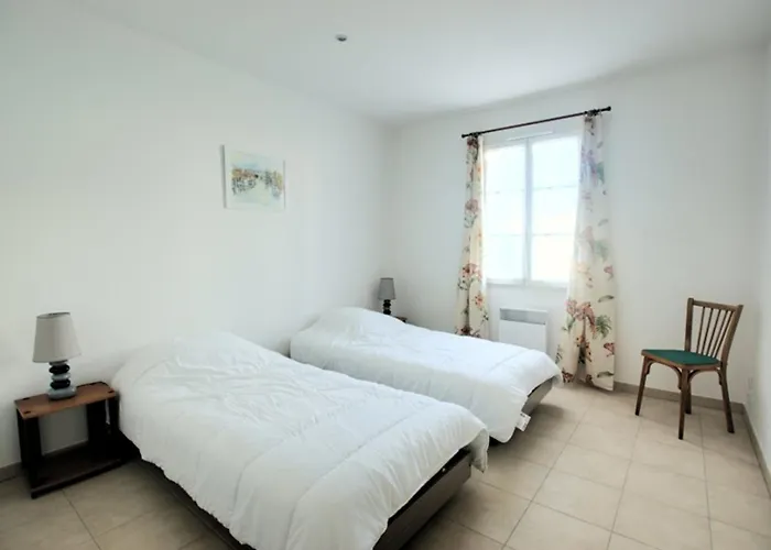 Maison Plain-pied Avec Jardin Pour 6 Personnes, Proche - Fr-1-835-11 La Couarde-sur-Mer